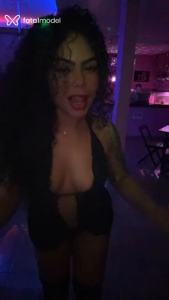 Acompanhante mulher morena (o) de olhos castanhos - Sara saborosa Acompanhante mulher morena (o) de olhos castanhos - Sara saborosa