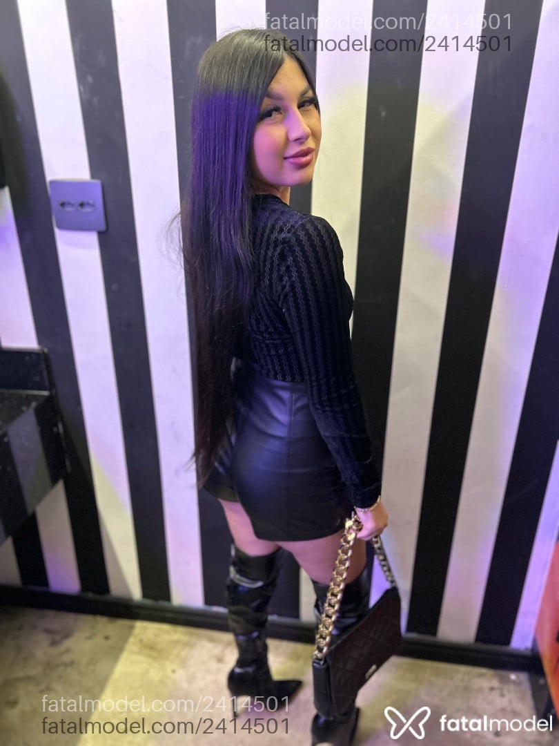 Acompanhante mulher morena (o) de olhos castanhos - Thais