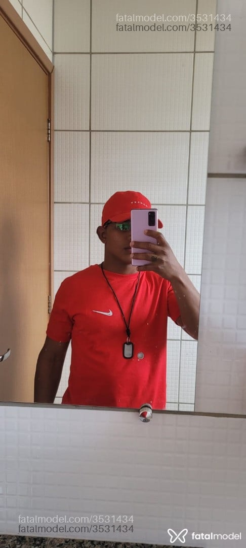 Acompanhante homem morena (o) de olhos castanhos - Baianinho