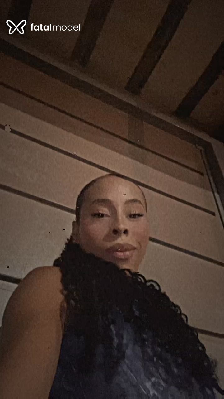 Acompanhante mulher trans morena (o) de olhos pretos - Ary Martins Acompanhante mulher trans morena (o) de olhos pretos - Ary Martins