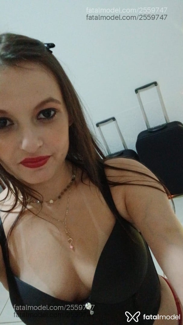 Acompanhante mulher com cabelo castanho de olhos pretos - Mayara Acompanhante mulher com cabelo castanho de olhos pretos - Mayara