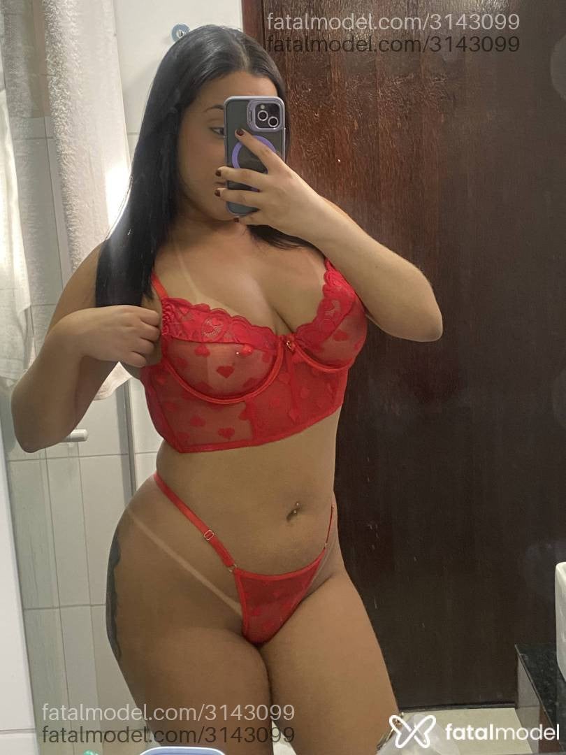 Acompanhante mulher morena (o) de olhos castanhos - Thaynná Mel