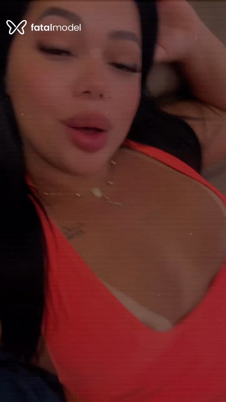 Acompanhante mulher morena (o) de olhos castanhos - Luiza Neves