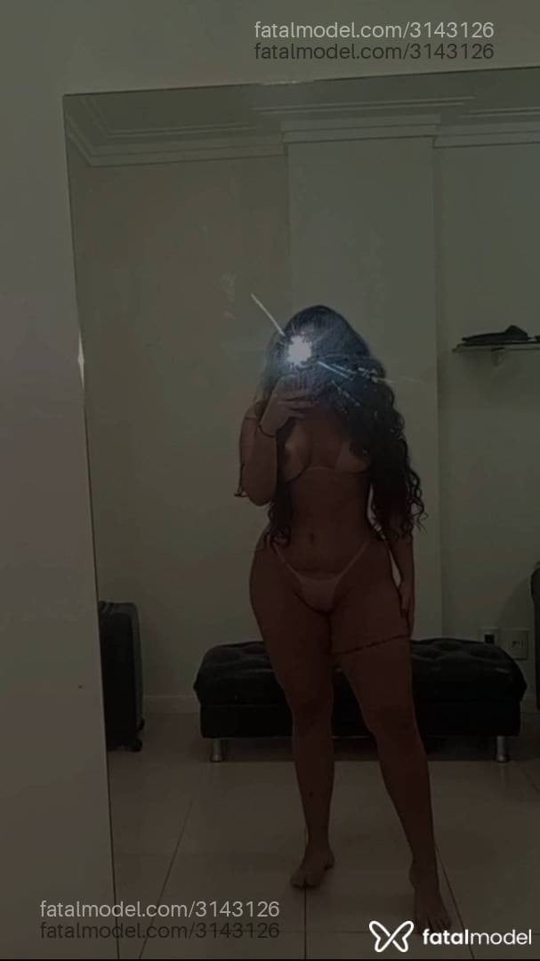 Acompanhante mulher com cabelo castanho de olhos castanhos em São José - Thayla Ayla