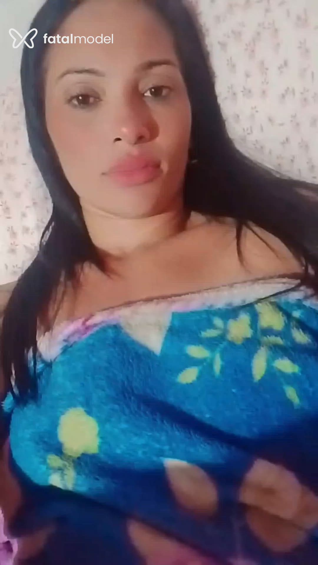Acompanhante mulher com cabelo castanho de olhos castanhos - Lenny Acompanhante mulher com cabelo castanho de olhos castanhos - Lenny