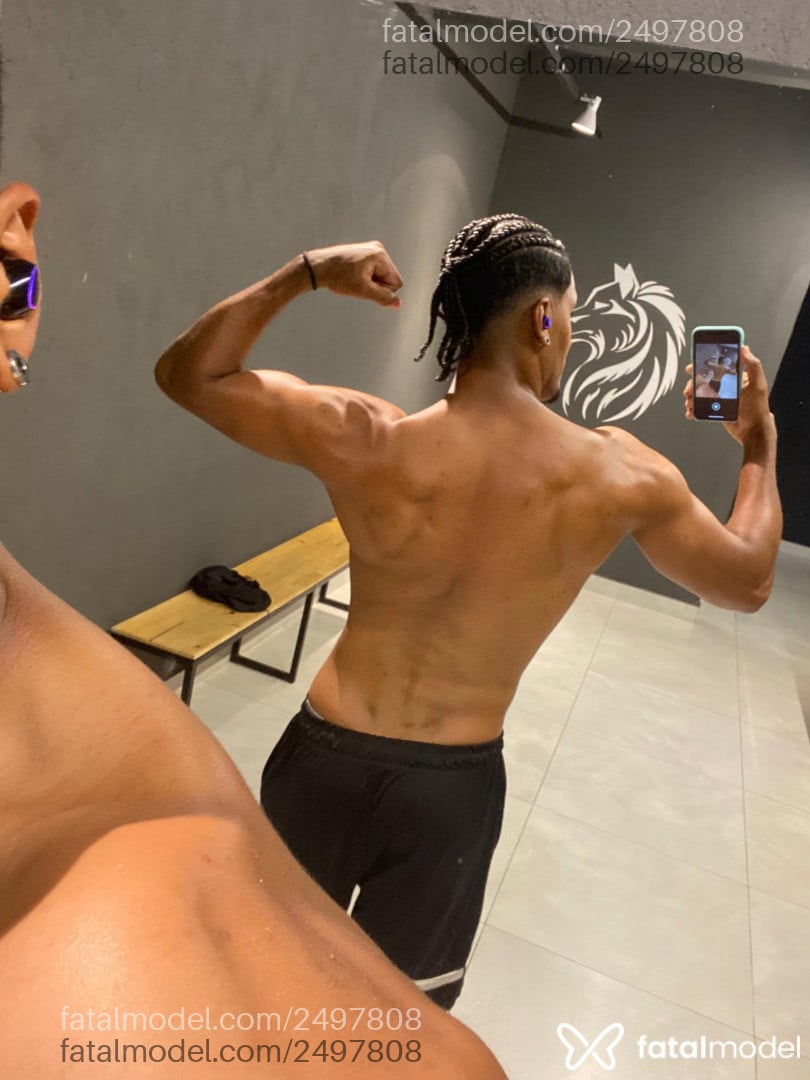 Acompanhante homem morena (o) de olhos mel - Felipe