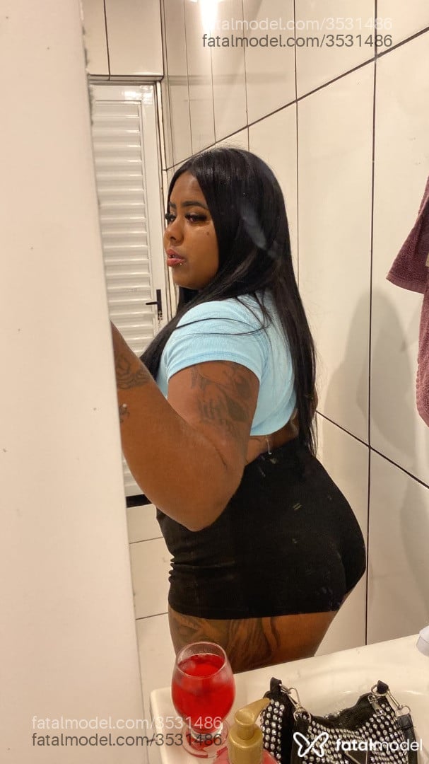 Acompanhante mulher morena (o) de olhos castanhos - Flaviaaa Acompanhante mulher morena (o) de olhos castanhos - Flaviaaa
