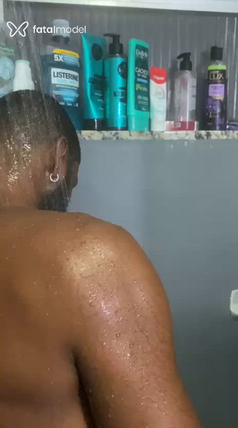 Acompanhante homem com cabelo castanho de olhos castanhos em Nova Friburgo Acompanhante homem com cabelo castanho de olhos castanhos em Nova Friburgo - LORRAN NEVES