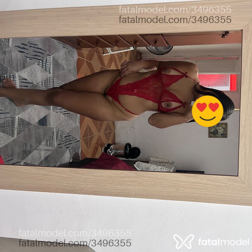 Acompanhante mulher morena (o) de olhos castanhos - Lola Fox