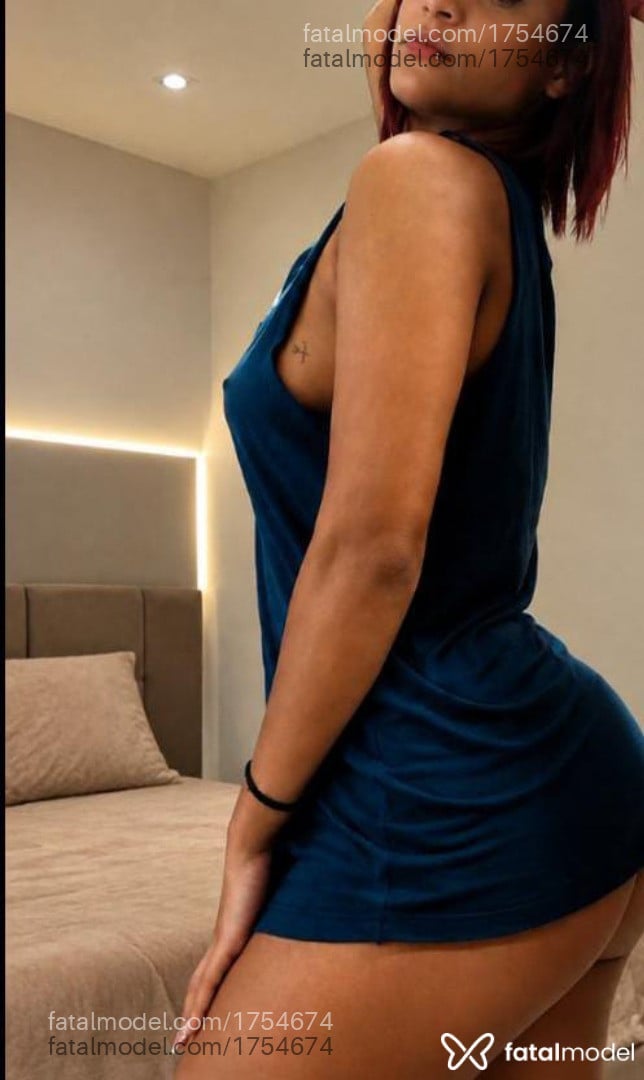 Acompanhante mulher ruiva (o) de olhos castanhos - Lunna Prado