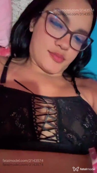 Acompanhante mulher morena (o) de olhos castanhos em Virtual - Serena