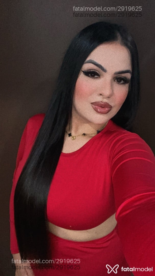 Acompanhante mulher morena (o) de olhos castanhos - Larissa