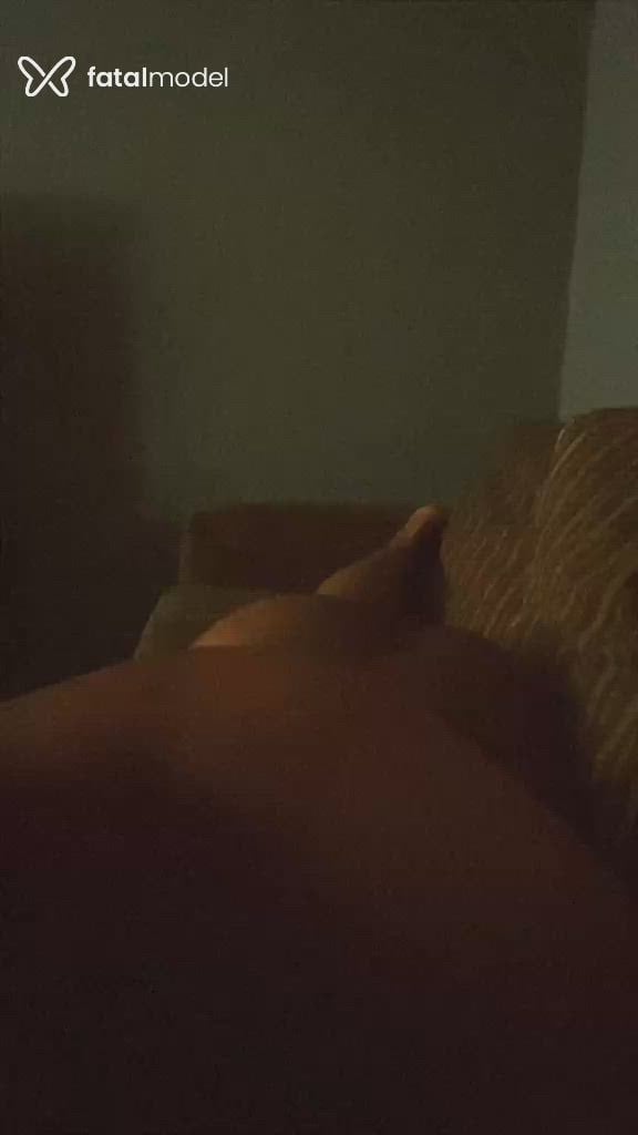 Acompanhante mulher trans morena (o) de olhos castanhos - Avini lui