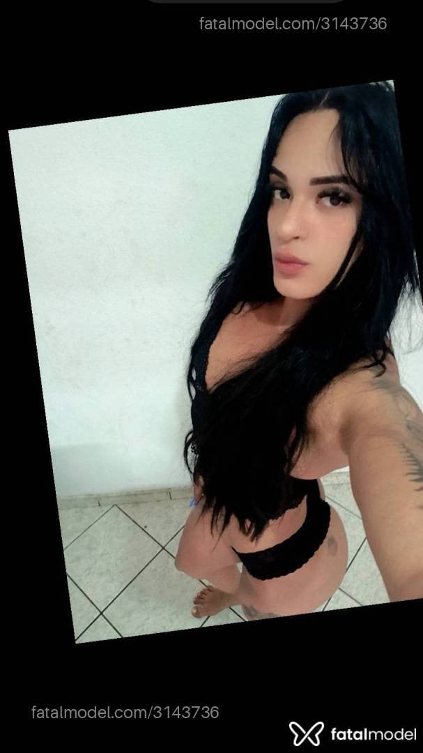 Acompanhante mulher morena (o) de olhos pretos - Yasmin