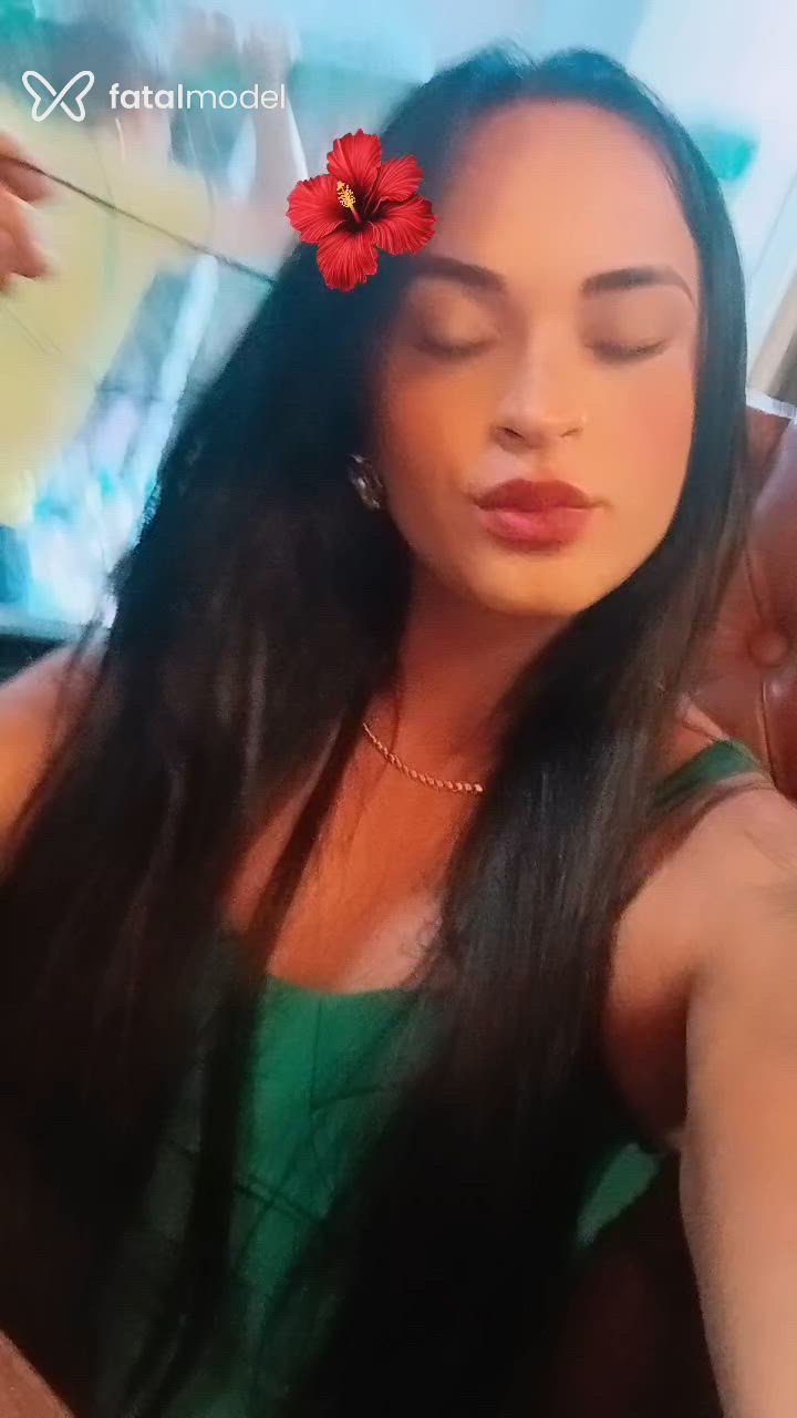 Acompanhante mulher morena (o) de olhos pretos em Vila Velha Acompanhante mulher morena (o) de olhos pretos em Vila Velha - Yasmin