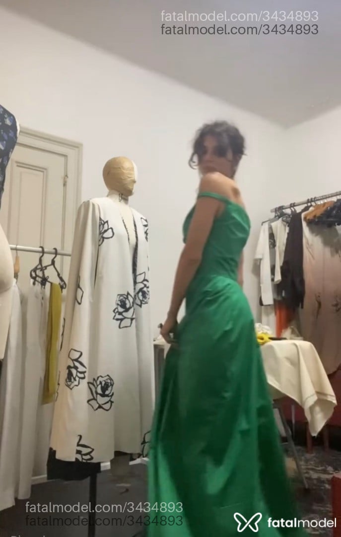 Acompanhante mulher trans com cabelo castanho de olhos castanhos - Perla