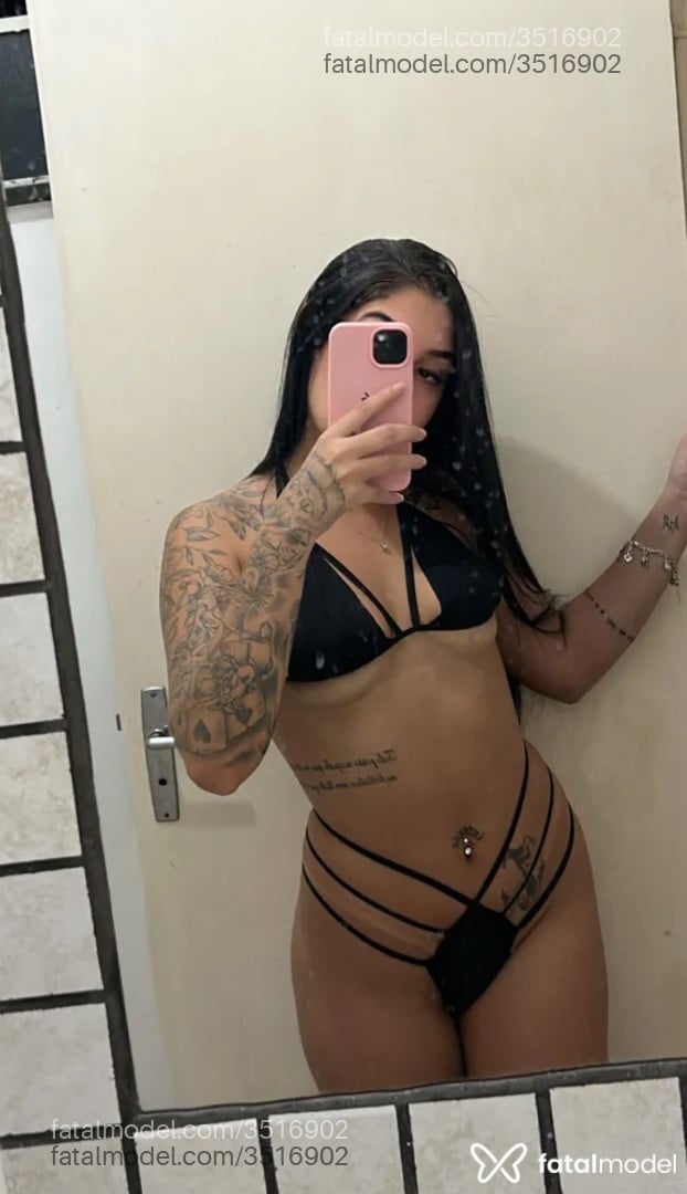 Acompanhante mulher morena (o) de olhos castanhos - Barbara