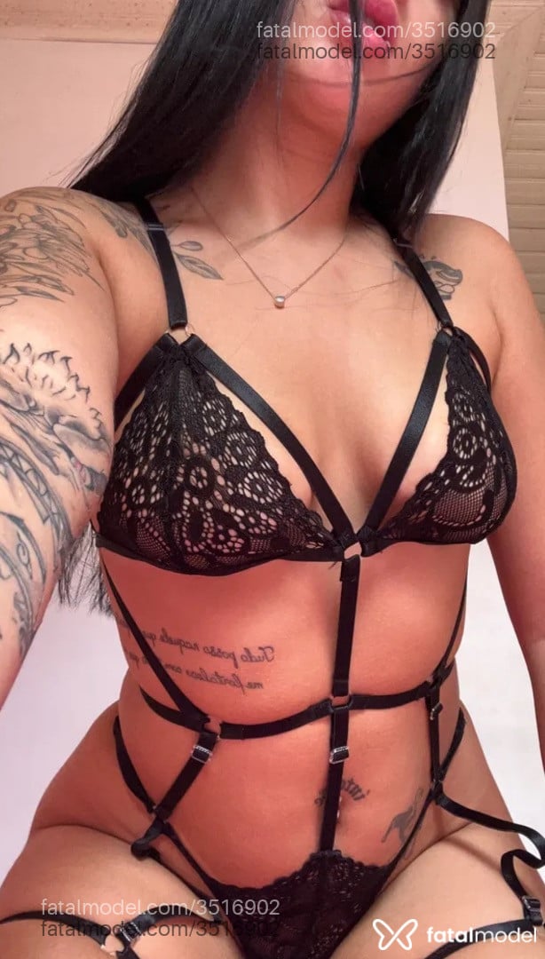 Acompanhante mulher morena (o) de olhos castanhos - Barbara