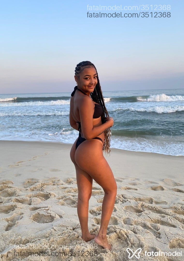 Acompanhante mulher morena (o) de olhos castanhos - Fran Babybitch