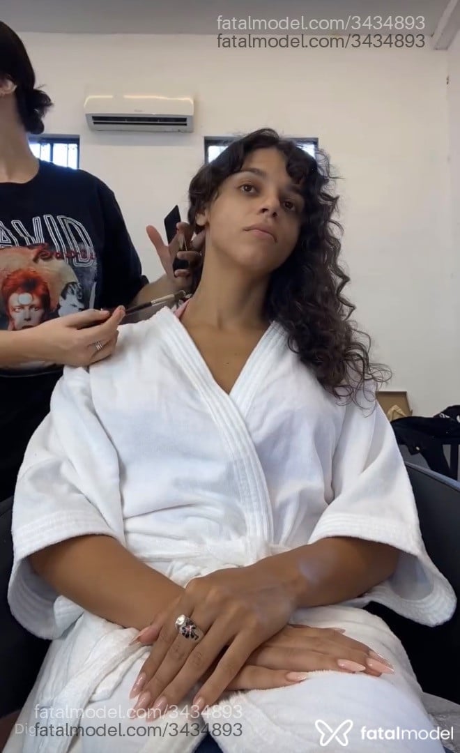 Acompanhante mulher trans com cabelo castanho de olhos castanhos - Perla