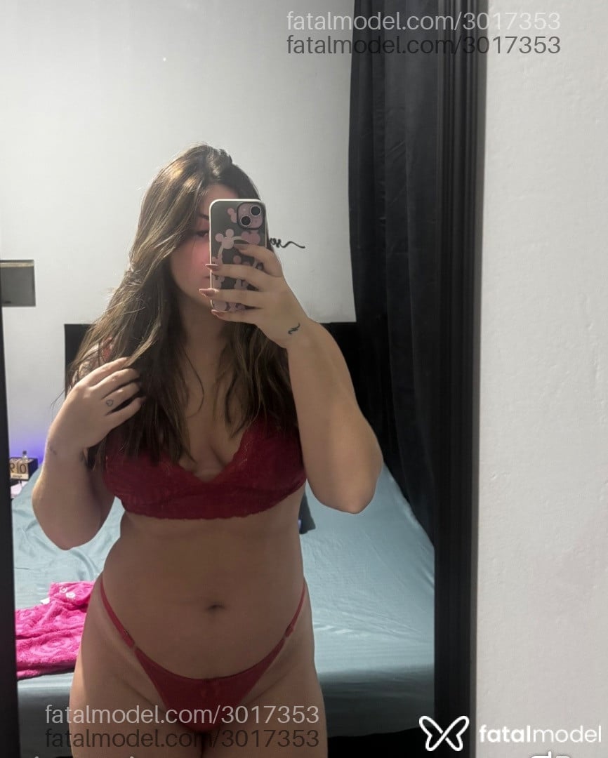Acompanhante mulher com cabelo castanho de olhos castanhos - Gaby