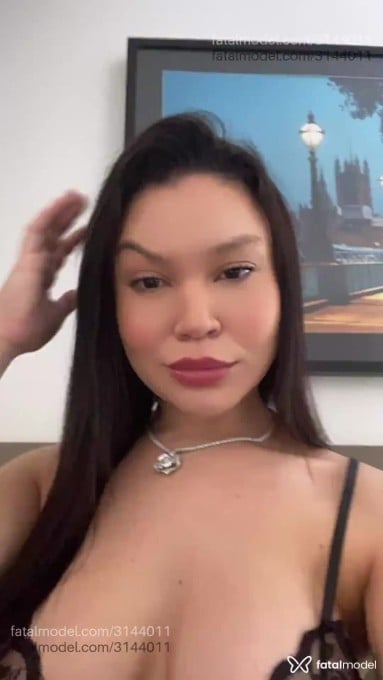 Acompanhante mulher com cabelo castanho de olhos castanhos em Aparecida de Goiânia - Evellyn Rios