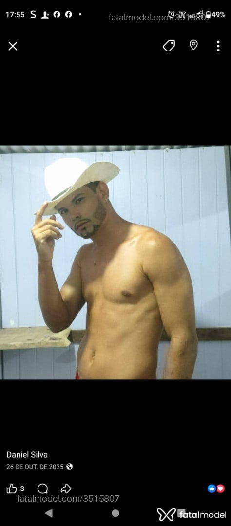 Acompanhante homem morena (o) de olhos castanhos - Dheycoob Acompanhante homem morena (o) de olhos castanhos - Dheycoob