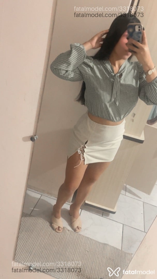 Acompanhante mulher morena (o) de olhos castanhos - Kelly