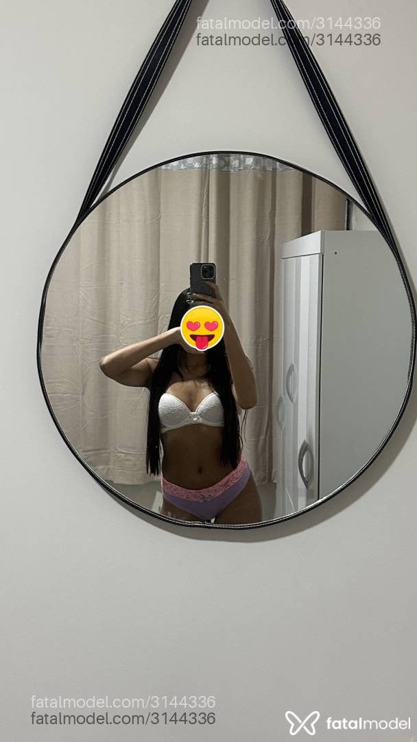 Acompanhante mulher morena (o) de olhos castanhos - Liz