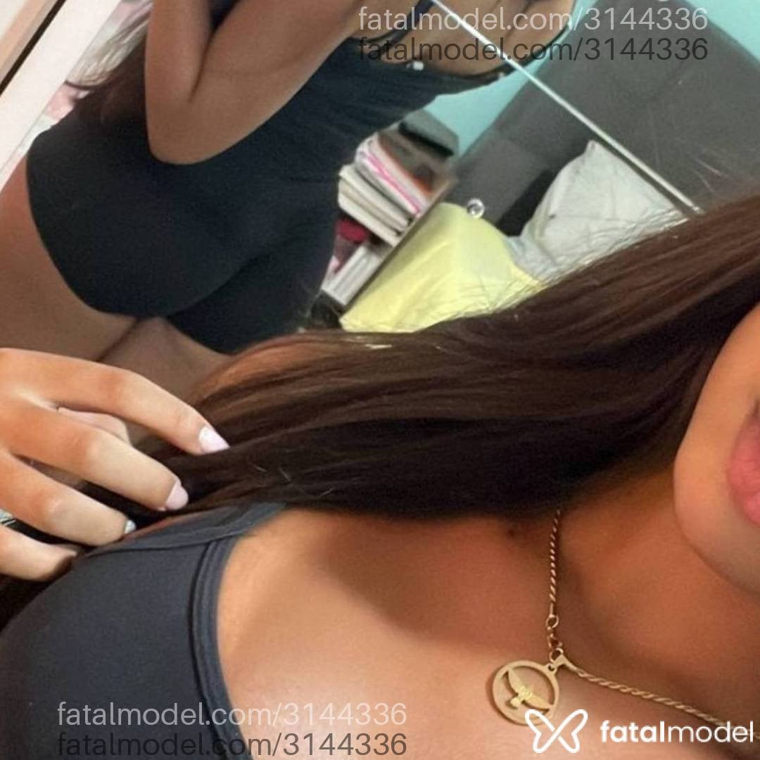 Acompanhante mulher morena (o) de olhos castanhos - Liz