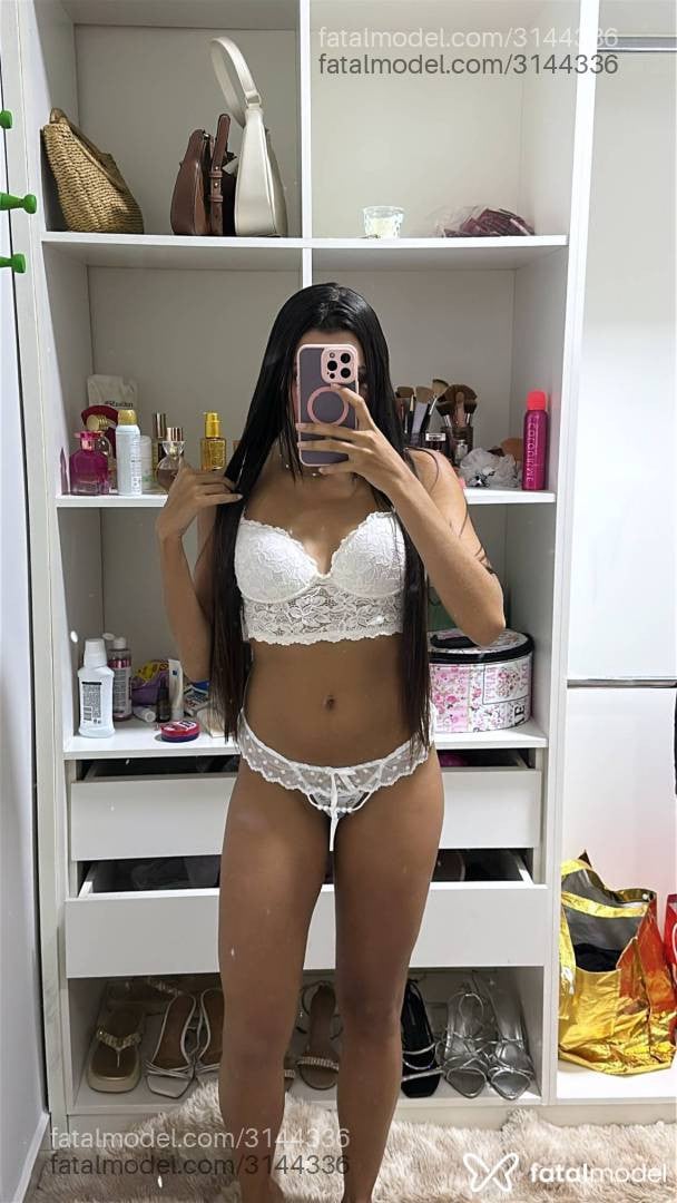Acompanhante mulher morena (o) de olhos castanhos - Liz