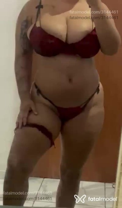Acompanhante mulher com cabelo castanho de olhos mel em Virtual - Zaya