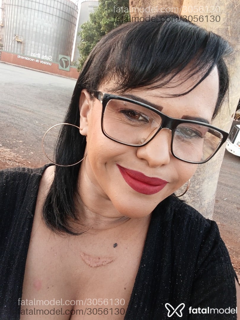 Acompanhante mulher morena (o) de olhos castanhos - Juliana