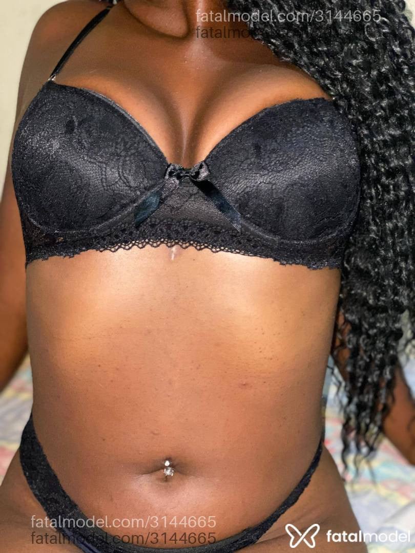 Acompanhante mulher morena (o) de olhos pretos em Campos dos Goytacazes - Bruninha