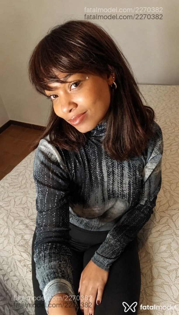 Acompanhante mulher morena (o) de olhos mel - Yara Morenno