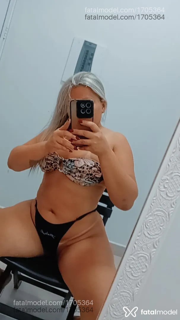 Acompanhante mulher loira (o) de olhos verdes - Quezia Falcão