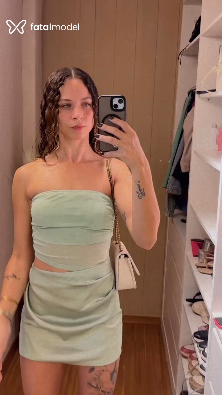 Acompanhante mulher loira (o) de olhos verdes - Malu