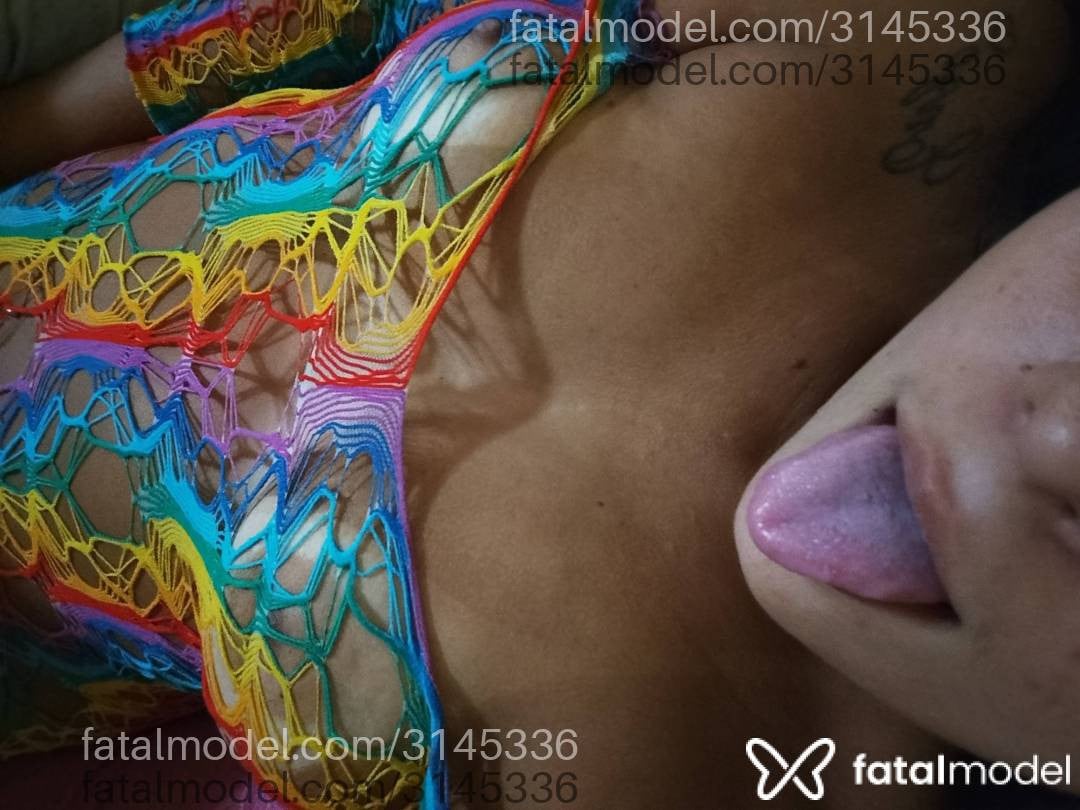Acompanhante mulher com cabelo castanho de olhos castanhos em Virtual - Pérola