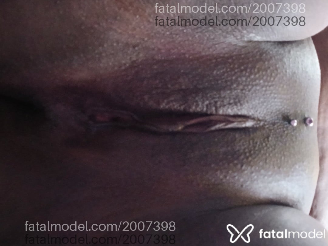 Acompanhante mulher morena (o) de olhos pretos - Angel Black