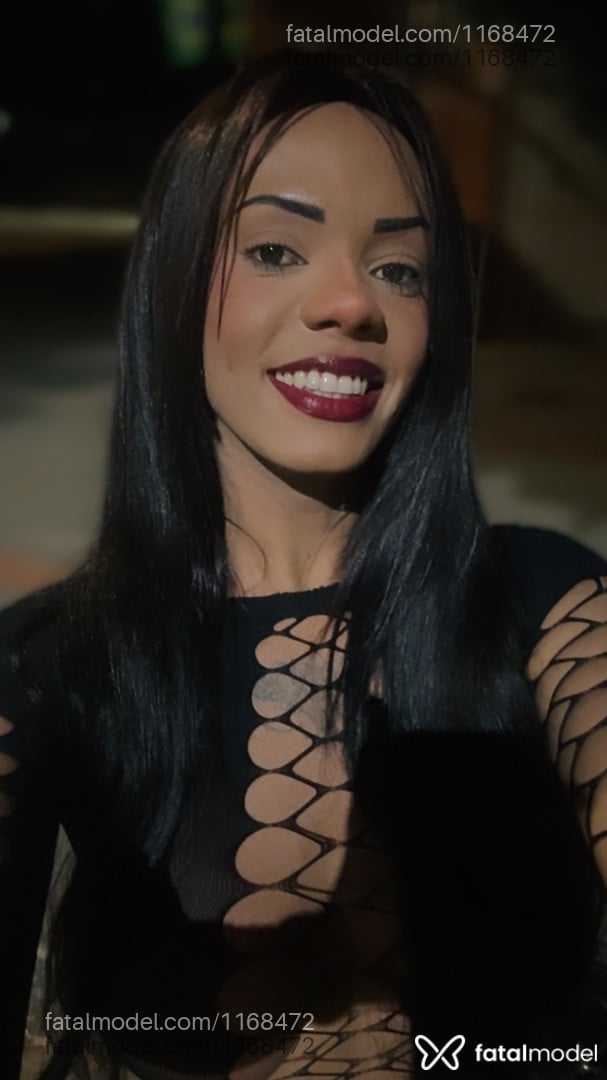 Acompanhante mulher trans morena (o) de olhos castanhos - Rebecca Alves