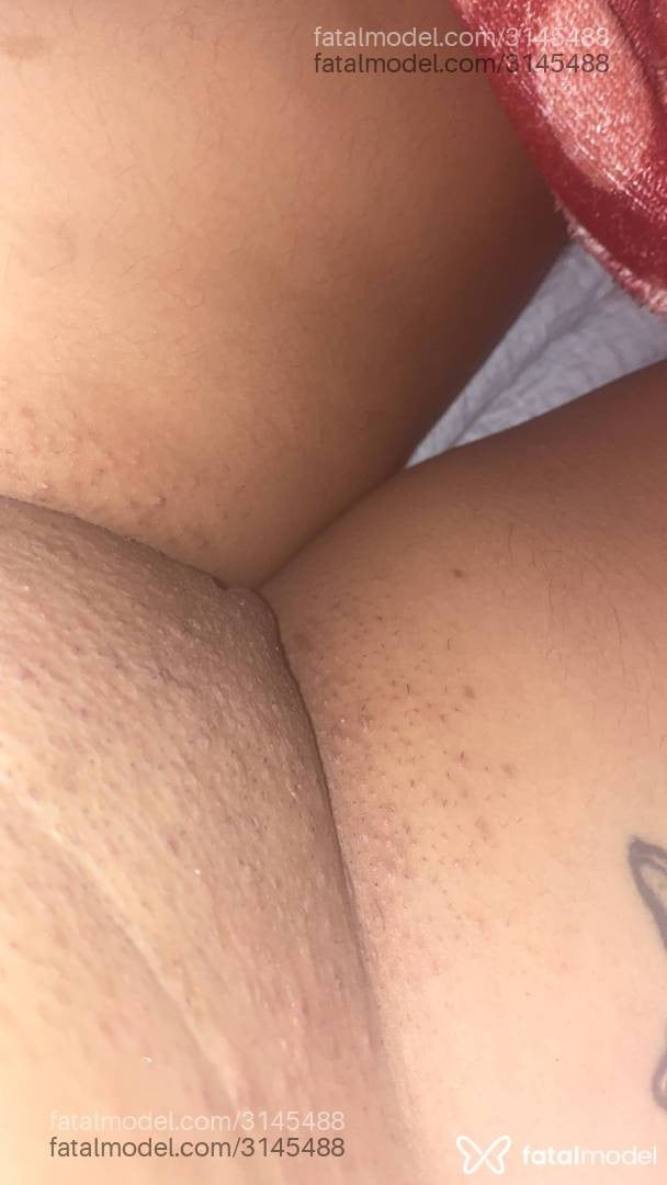 Acompanhante mulher morena (o) de olhos castanhos - Mily