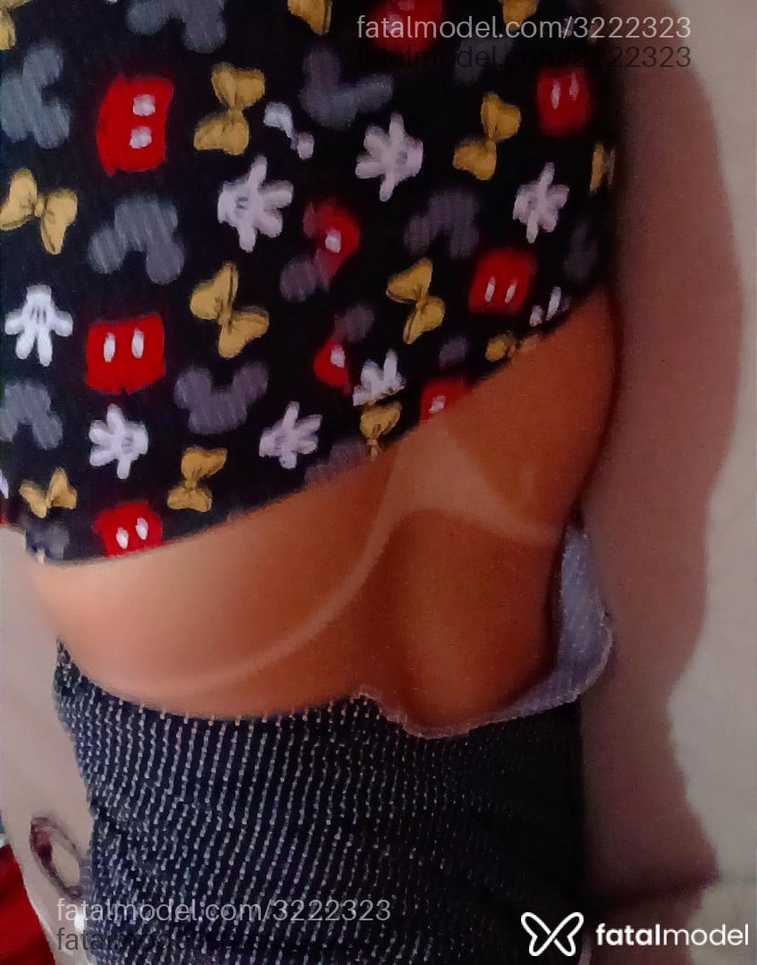 Acompanhante mulher morena (o) de olhos pretos - Pretinhaa