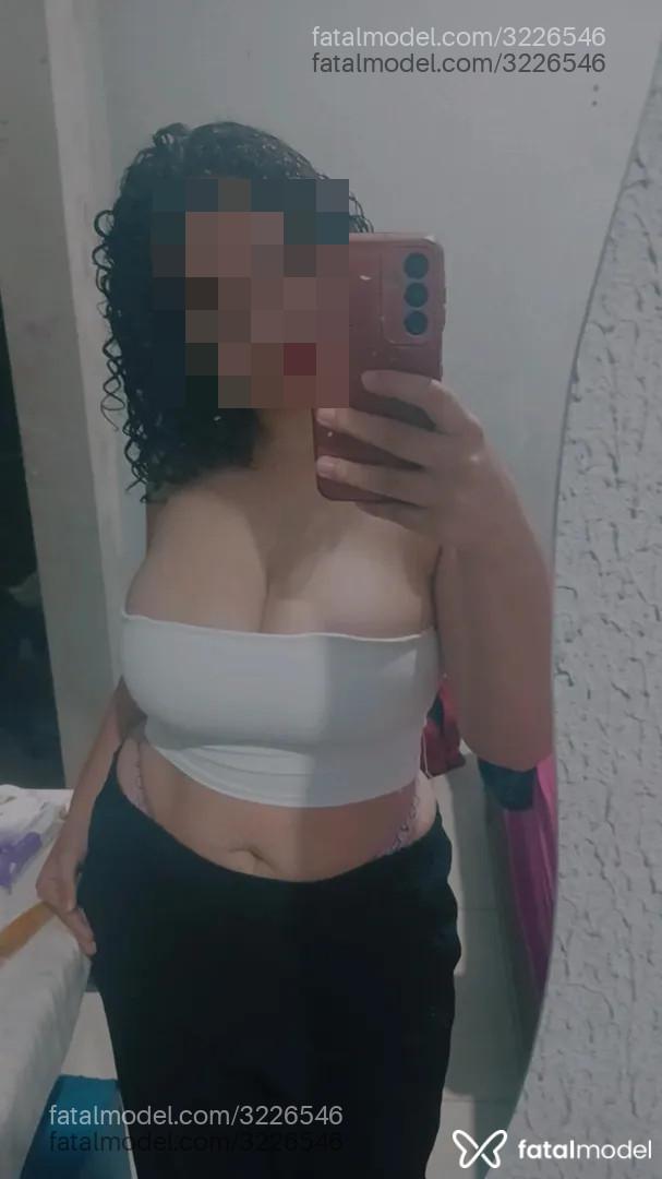 Acompanhante mulher morena (o) de olhos castanhos - Isabela