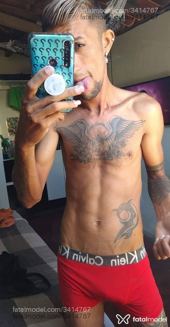 Acompanhante homem morena (o) de olhos pretos - Andrey