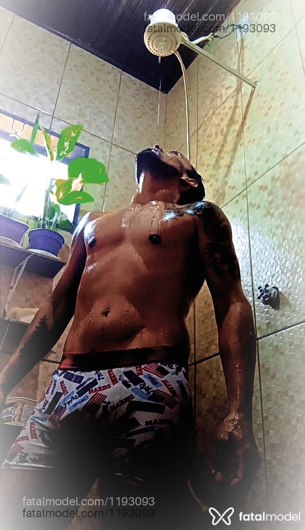 Acompanhante homem com cabelo castanho de olhos castanhos - Moreninho Novoaqui Acompanhante homem com cabelo castanho de olhos castanhos - Moreninho Novoaqui