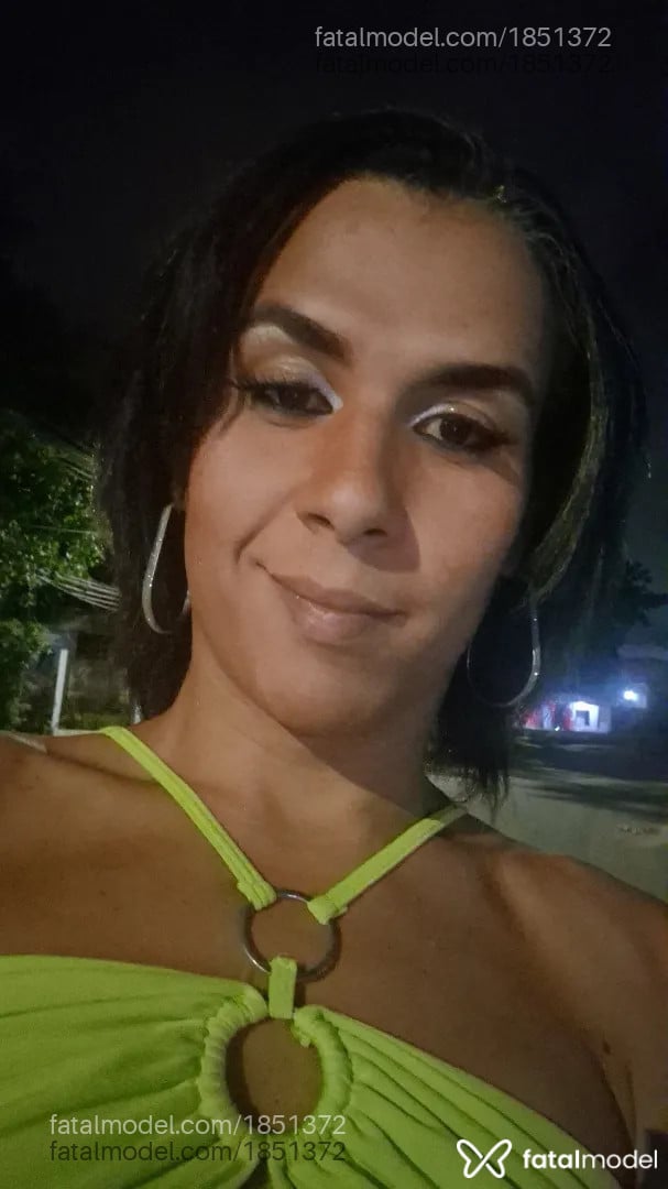 Acompanhante mulher trans morena (o) de olhos pretos - Nycolle Nakamura