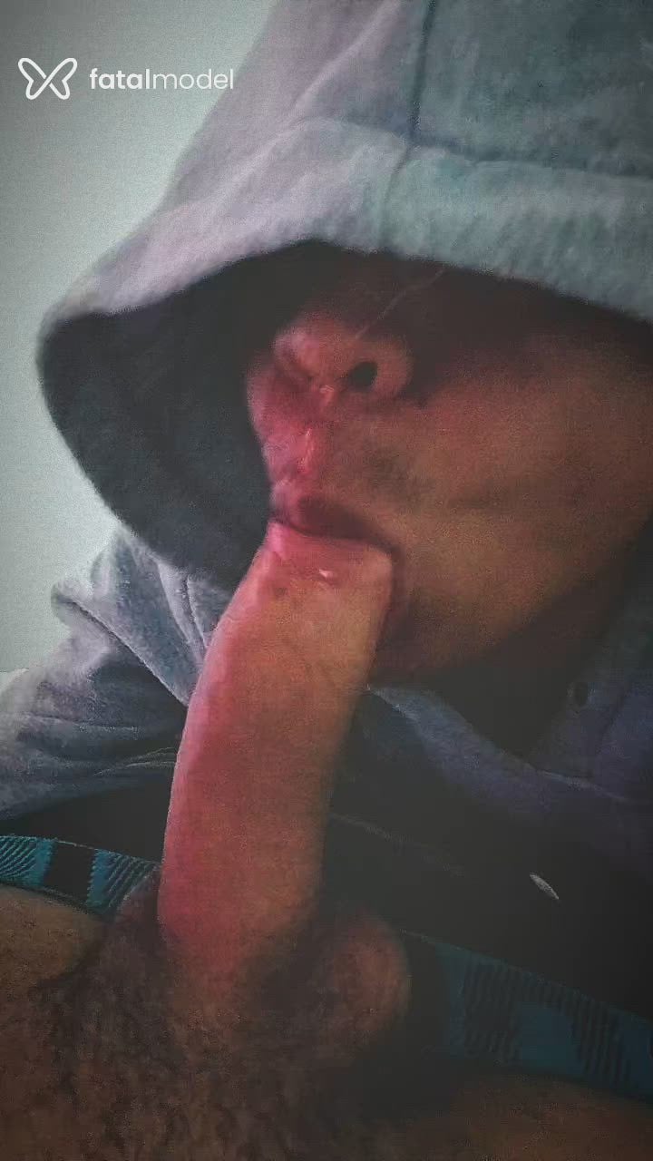 Acompanhante homem morena (o) de olhos castanhos - Danado Acompanhante homem morena (o) de olhos castanhos - Danado