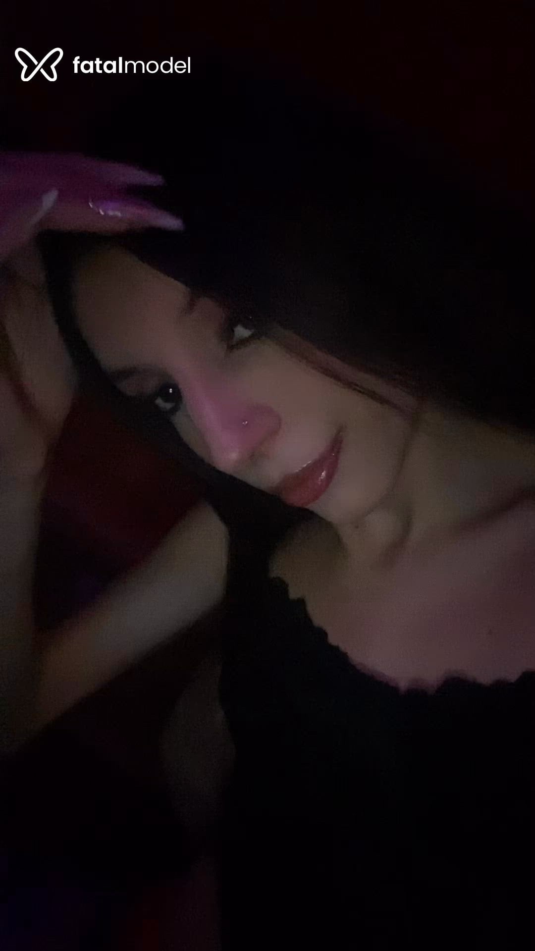 Acompanhante mulher trans morena (o) de olhos mel - Bella