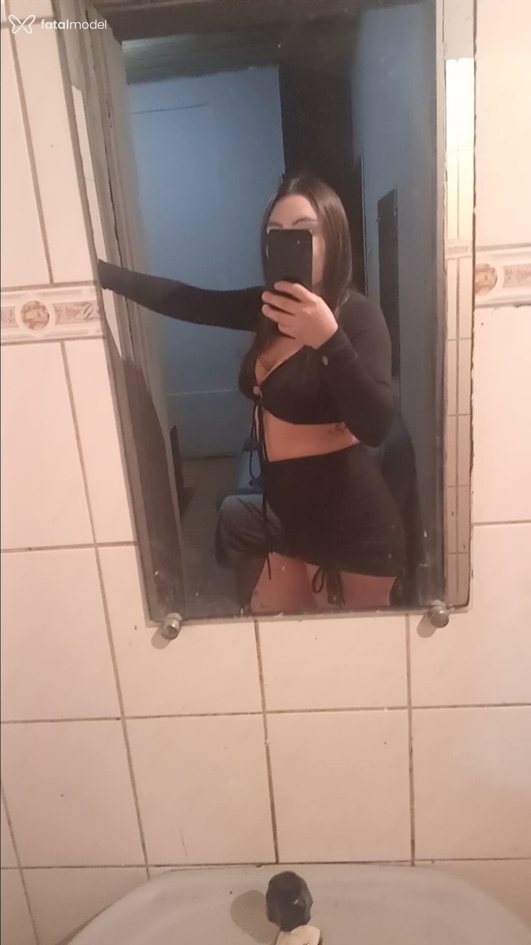 Acompanhante mulher com cabelo castanho de olhos mel - Giovanna Munhoz Acompanhante mulher com cabelo castanho de olhos mel - Giovanna Munhoz