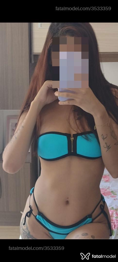 Acompanhante mulher com cabelo castanho de olhos castanhos - Alana